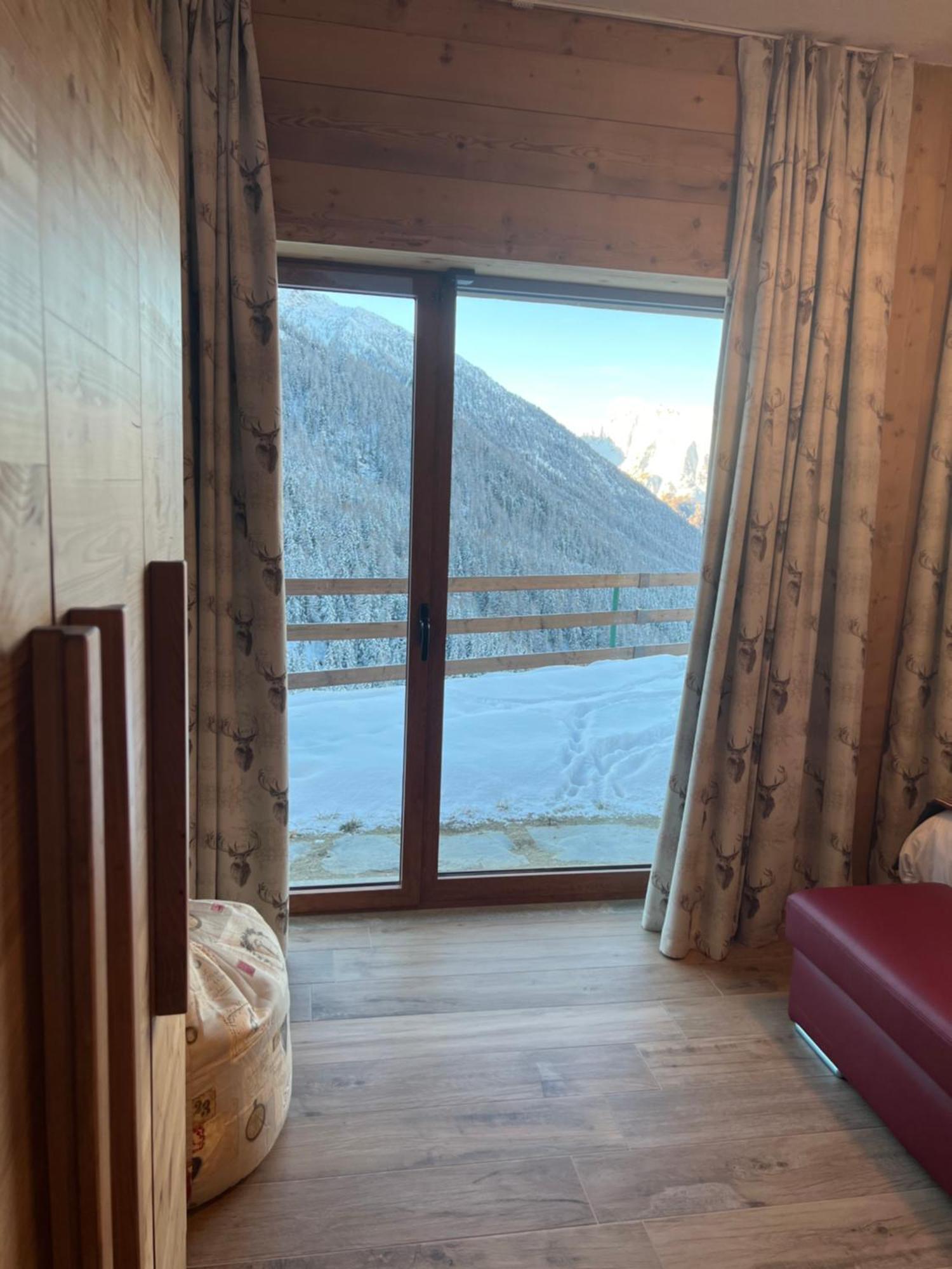 Edelweiss Hotel Champoluc Bagian luar foto